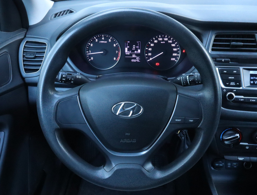 Hyundai i20, 2015