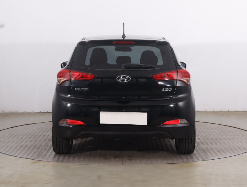 Hyundai i20, 2015