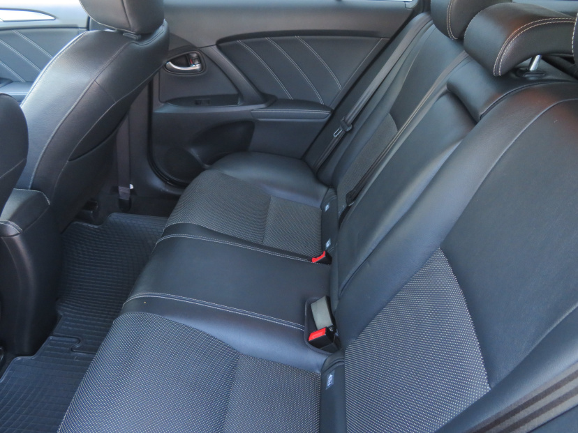 Toyota Avensis, 2015