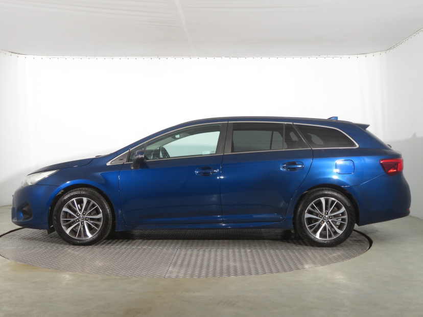 Toyota Avensis, 2015