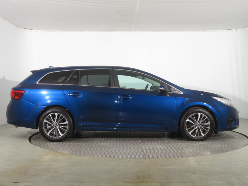 Toyota Avensis, 2015