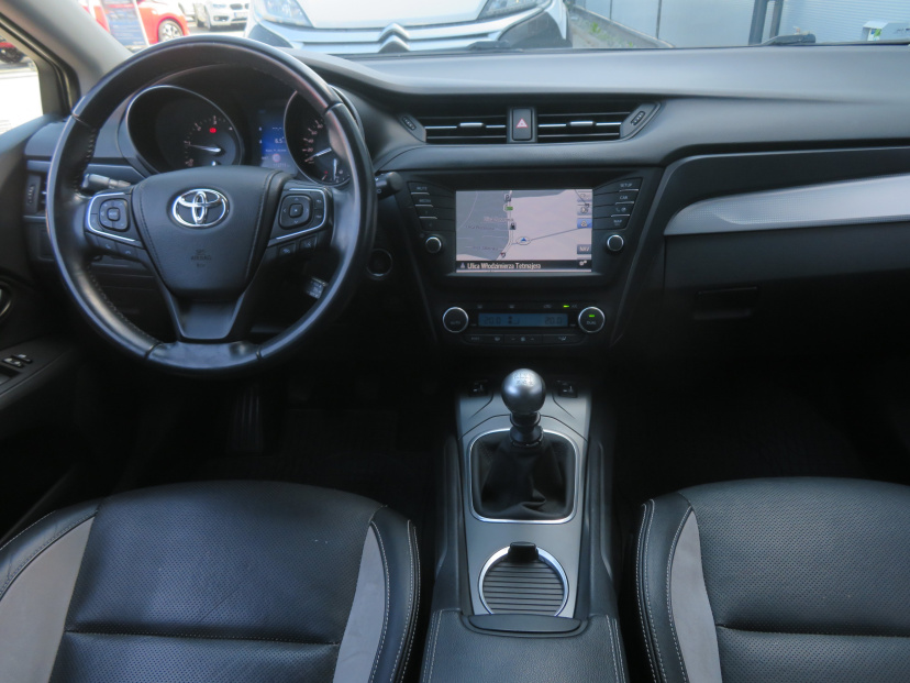 Toyota Avensis, 2015