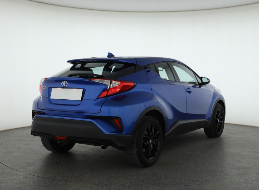 Toyota C-HR, 2017
