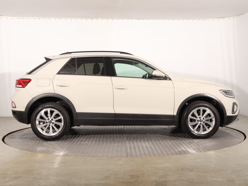 Volkswagen T-Roc, 2024