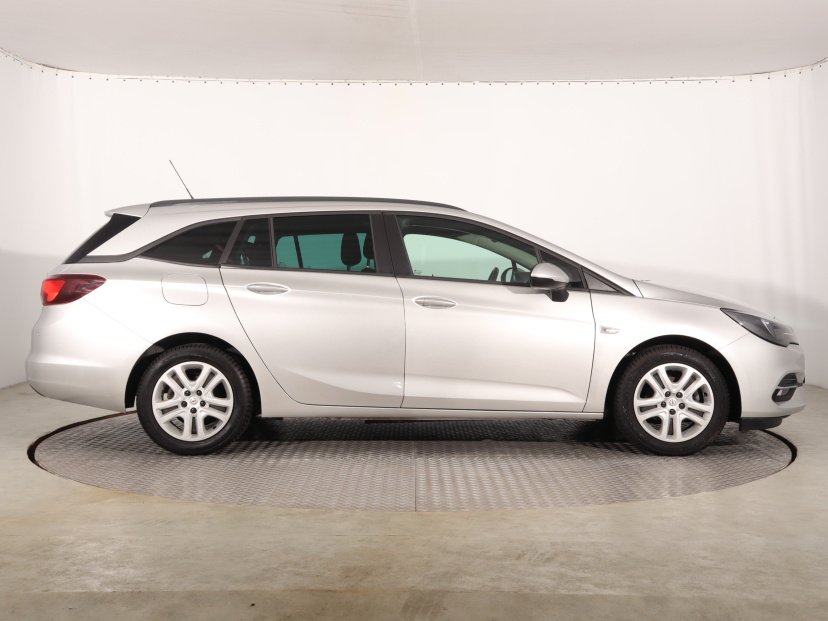 Opel Astra, 2020