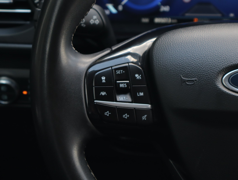 Ford Kuga, 2022