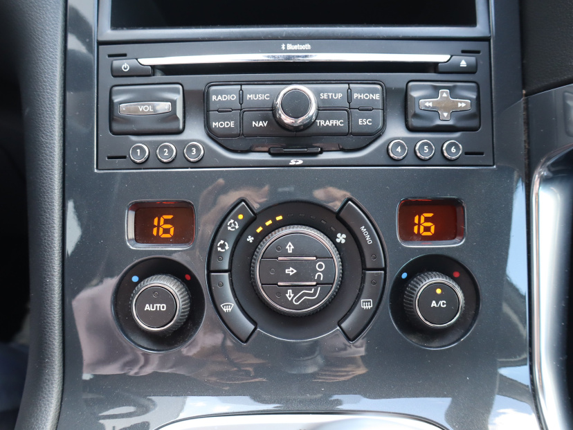 Peugeot 3008, 2011