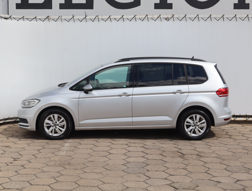 Volkswagen Touran, 2021