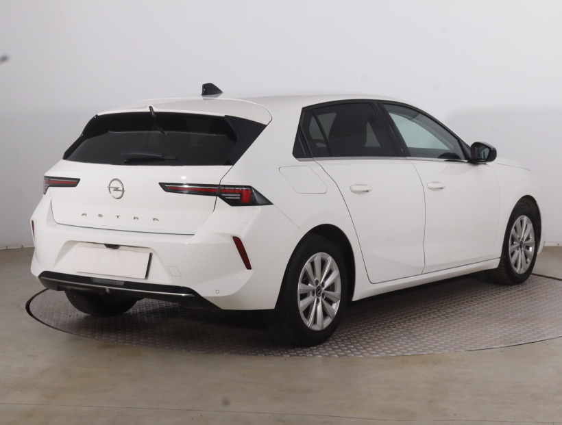 Opel Astra, 2022
