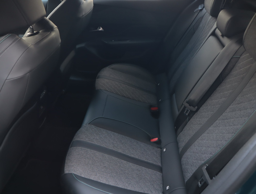 Peugeot 408, 2023