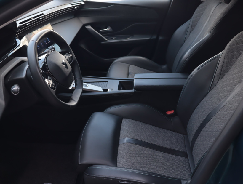 Peugeot 408, 2023