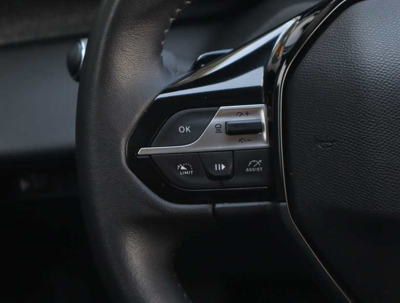 Peugeot 408, 2023
