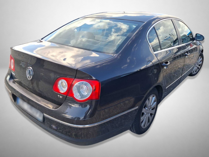 Volkswagen Passat, 2010