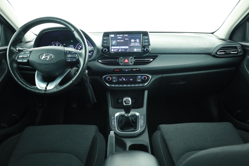 Hyundai i30, 2022