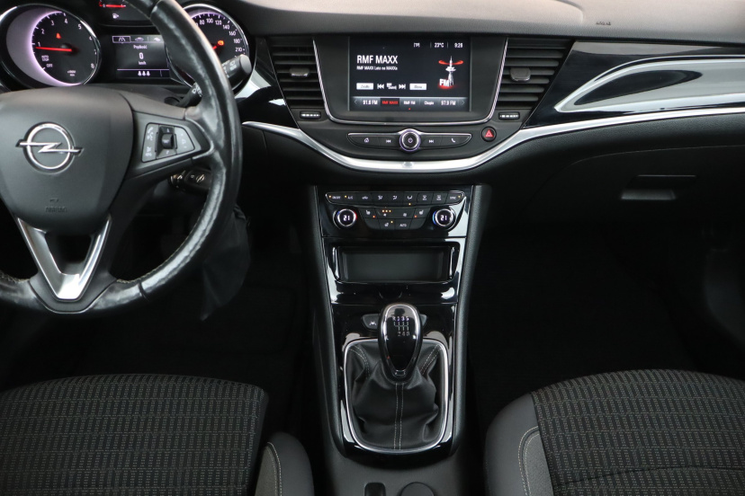 Opel Astra, 2021