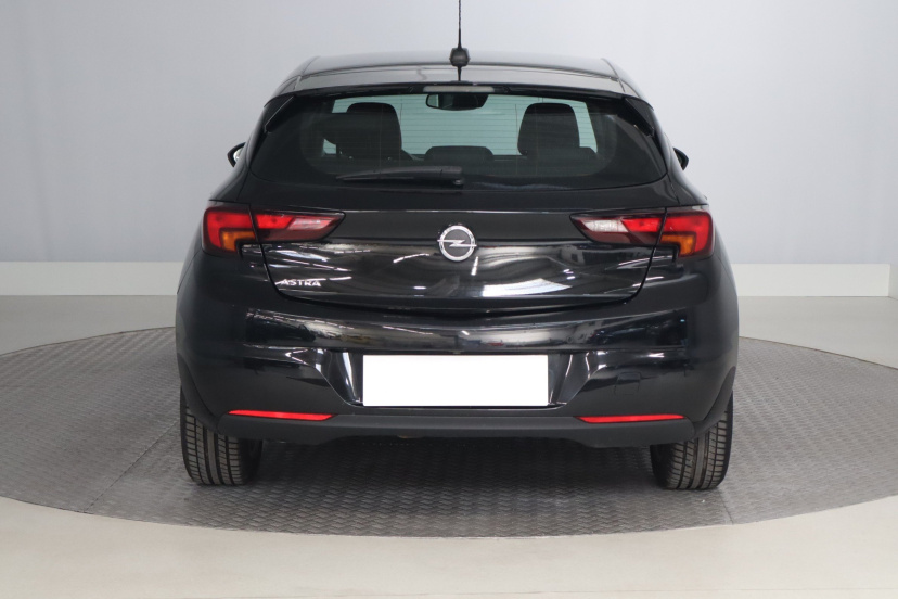 Opel Astra, 2021