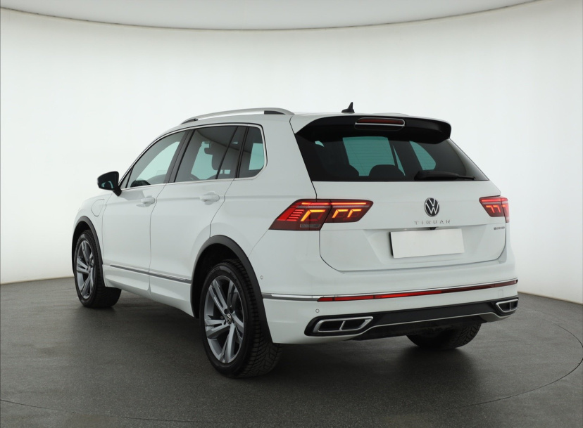 Volkswagen Tiguan, 2022