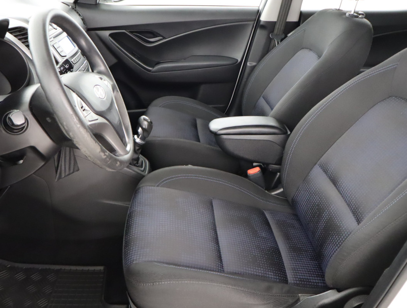 Hyundai ix20, 2011