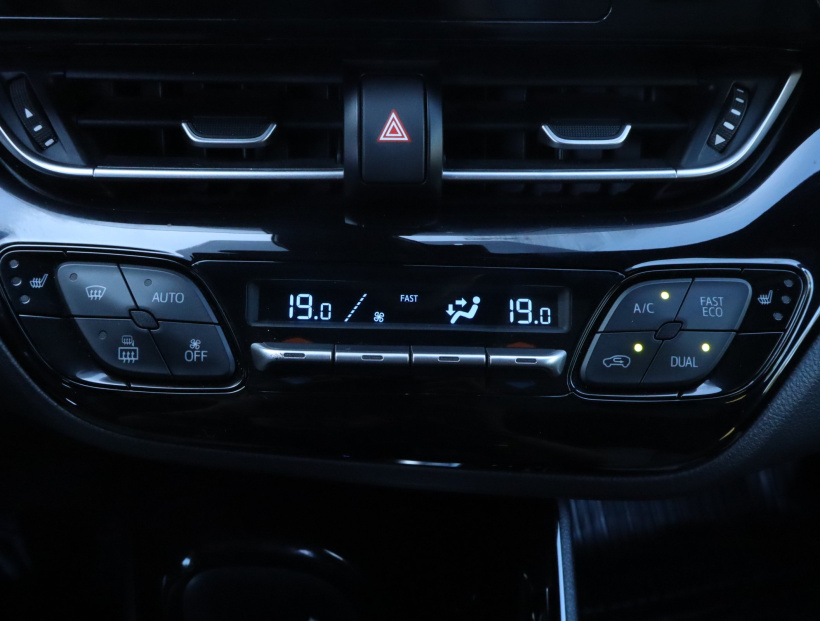 Toyota C-HR, 2019