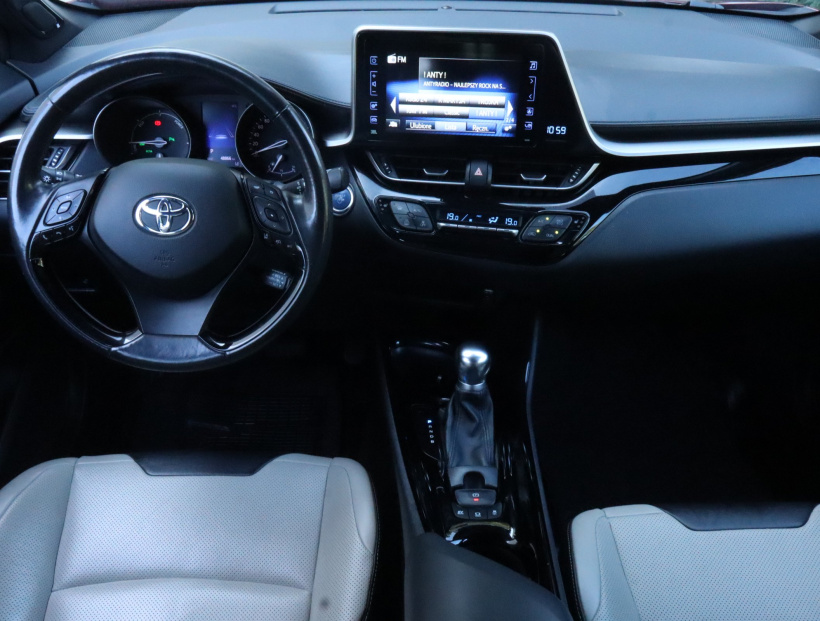 Toyota C-HR, 2019