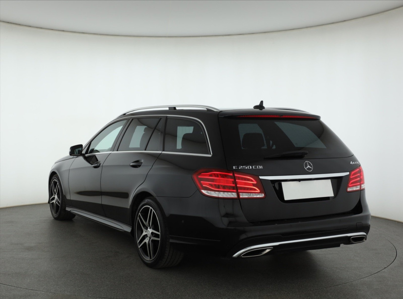 Mercedes-Benz E, 2013