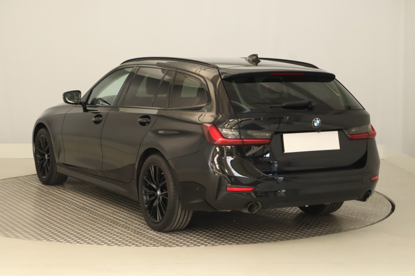 BMW 3, 2021