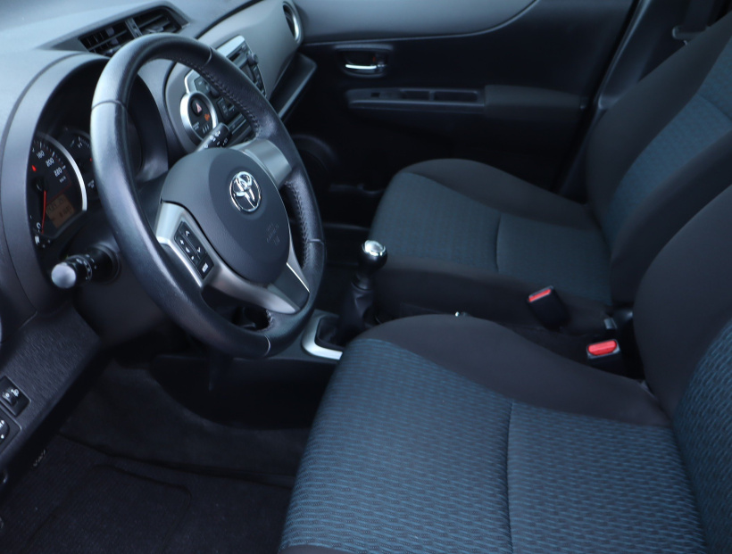 Toyota Yaris, 2012