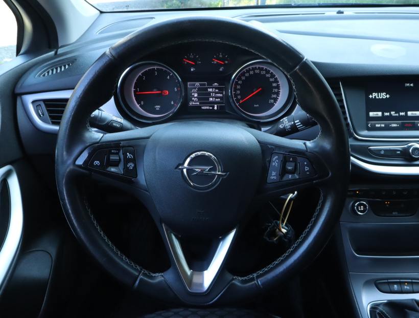 Opel Astra, 2018