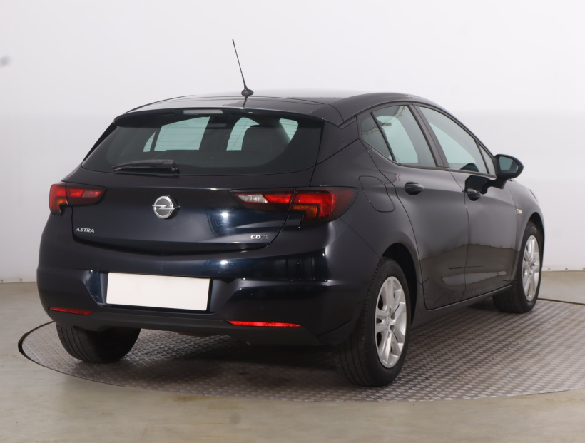 Opel Astra, 2018