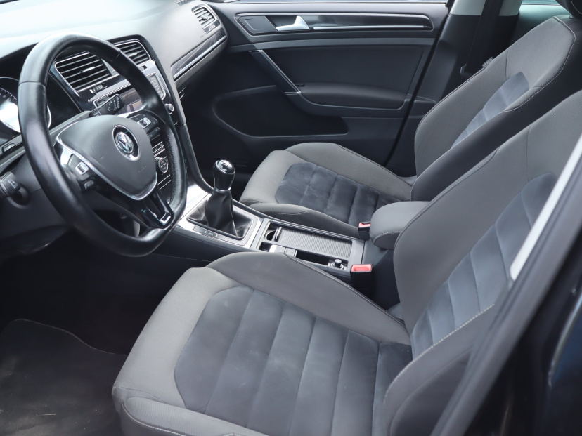 Volkswagen Golf, 2015