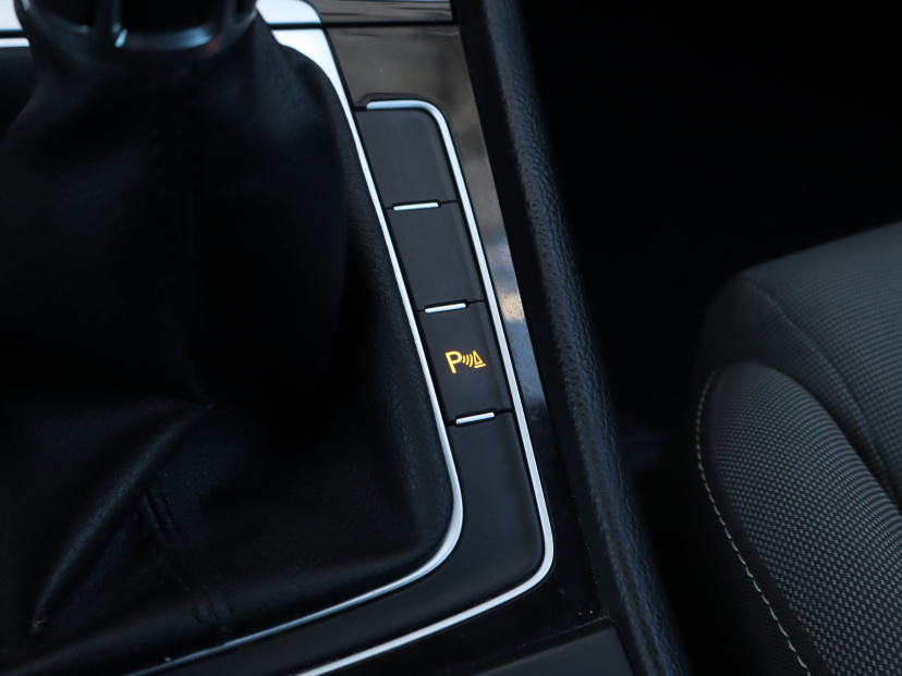 Volkswagen Golf, 2015