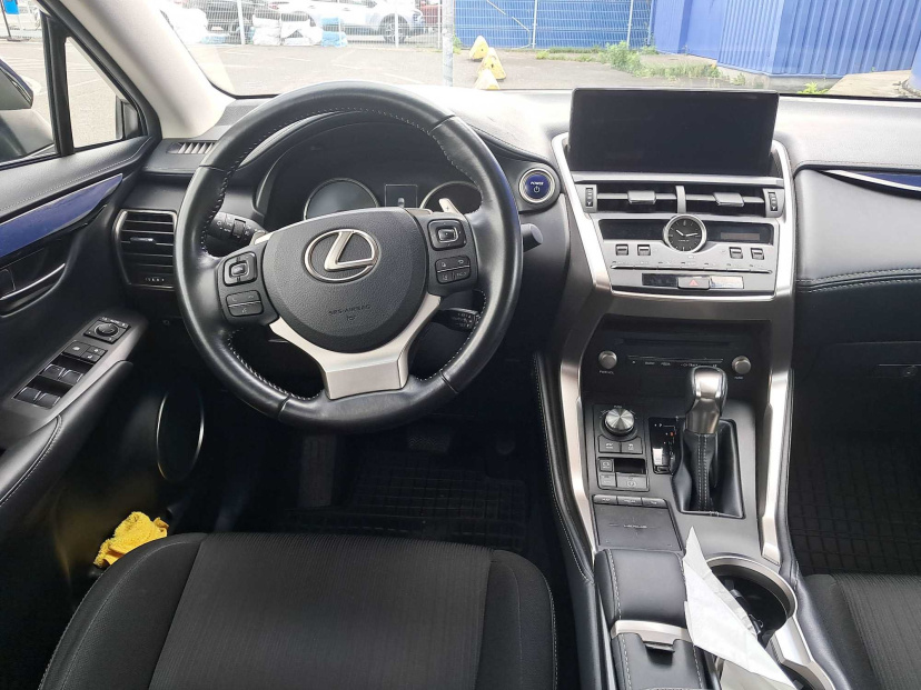 Lexus NX, 2018
