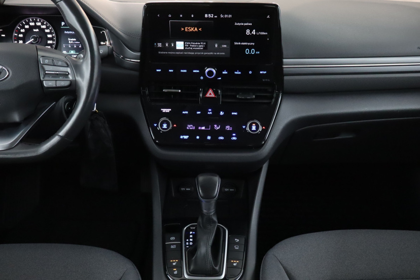 Hyundai Ioniq, 2022