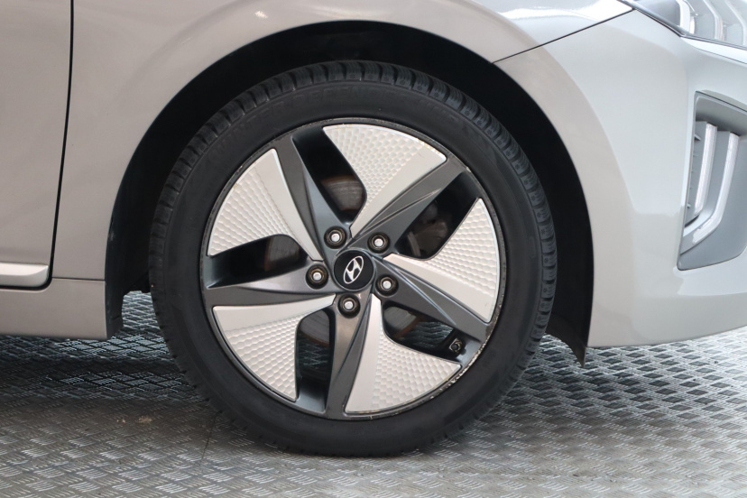 Hyundai Ioniq, 2022
