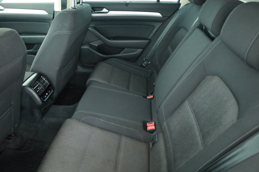 Volkswagen Passat, 2017