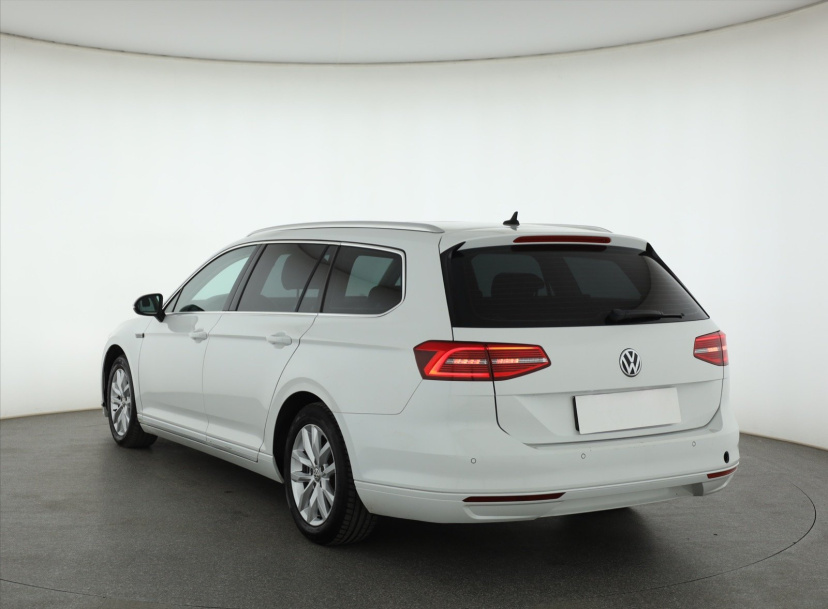 Volkswagen Passat, 2017