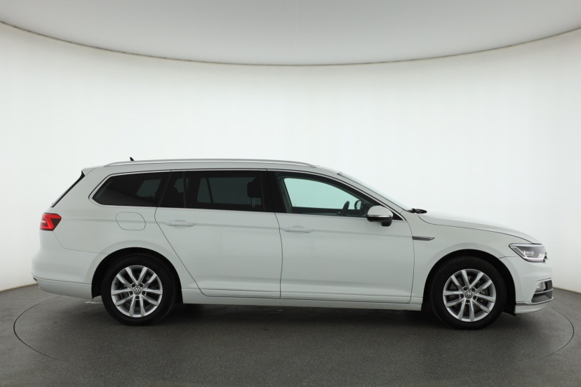 Volkswagen Passat, 2017