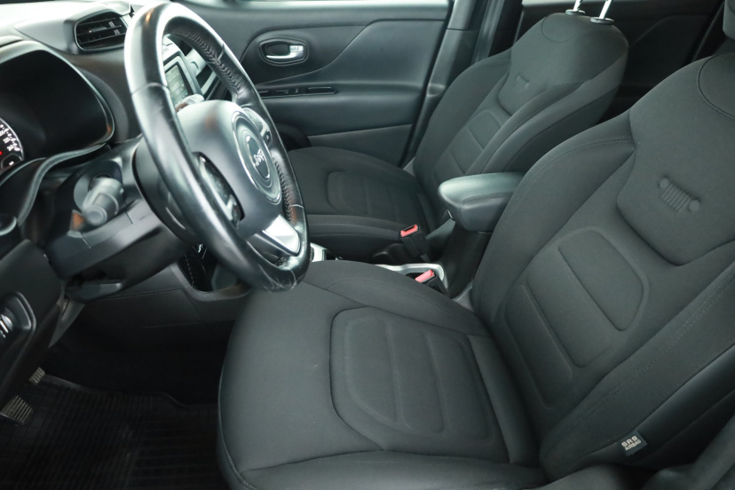 Jeep Renegade, 2016