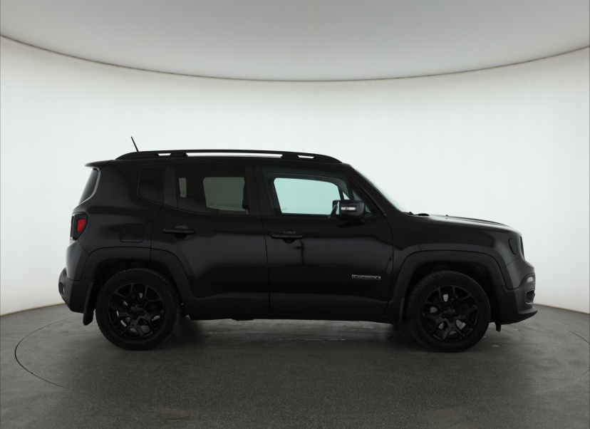 Jeep Renegade, 2016