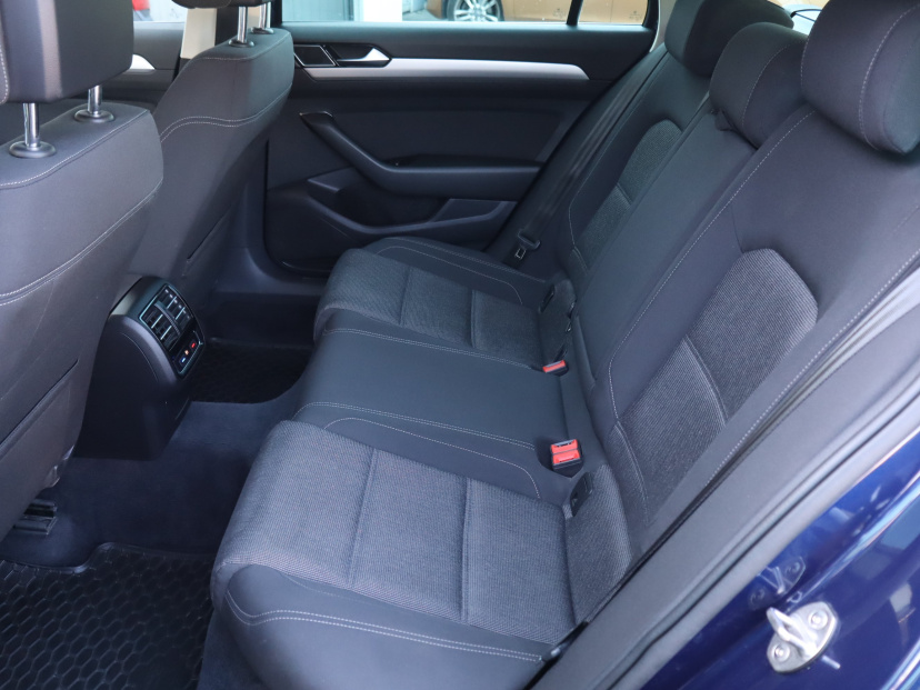 Volkswagen Passat, 2017