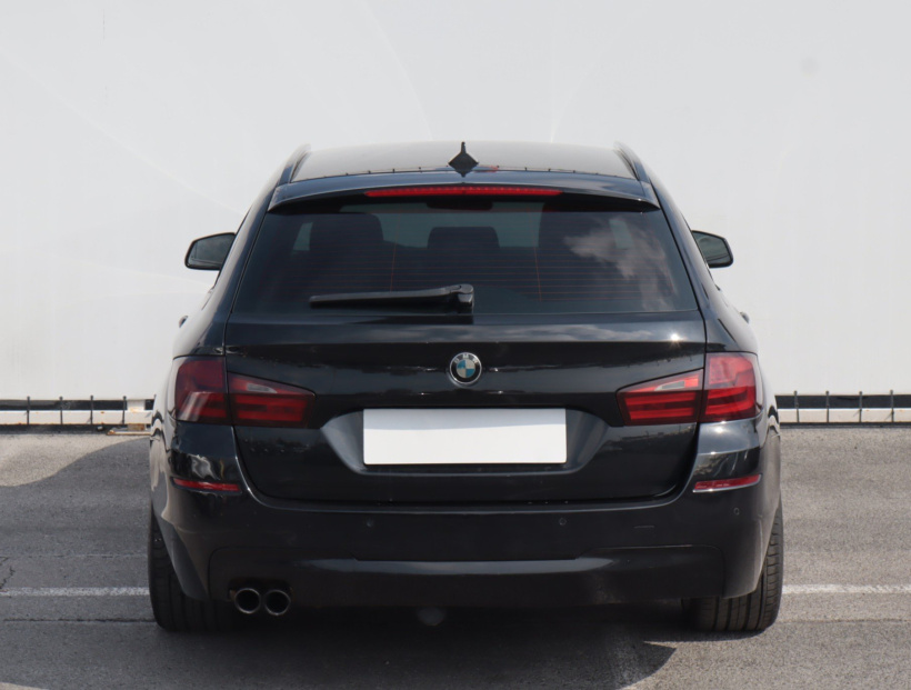 BMW 5, 2011