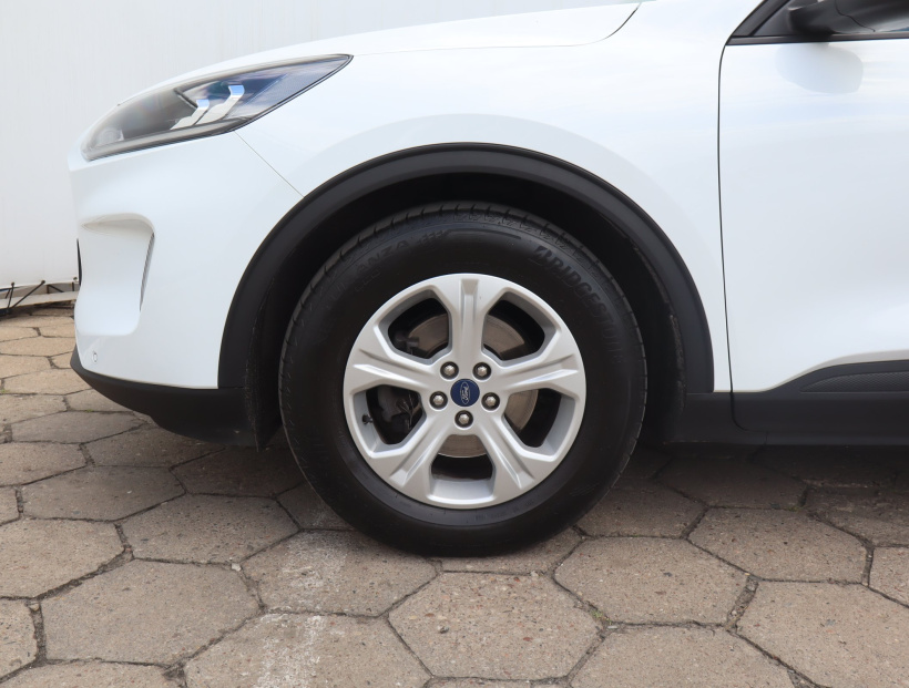 Ford Kuga, 2022