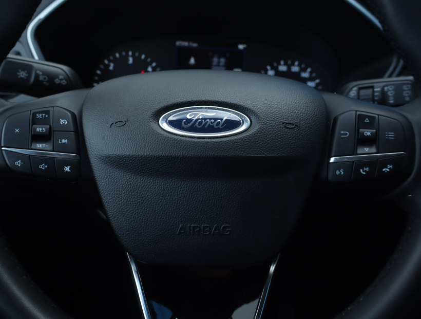 Ford Kuga, 2022