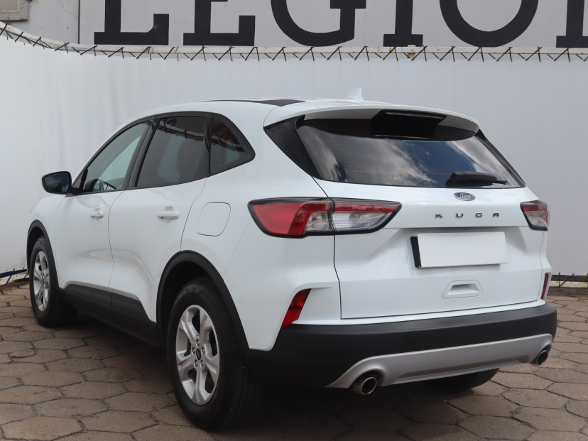 Ford Kuga, 2022