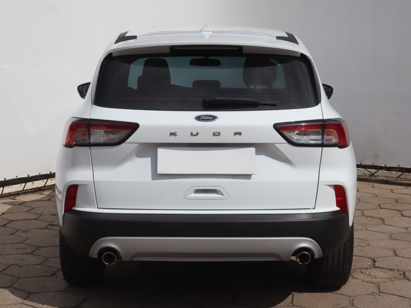 Ford Kuga, 2022