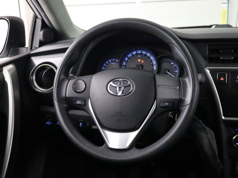 Toyota Auris, 2014