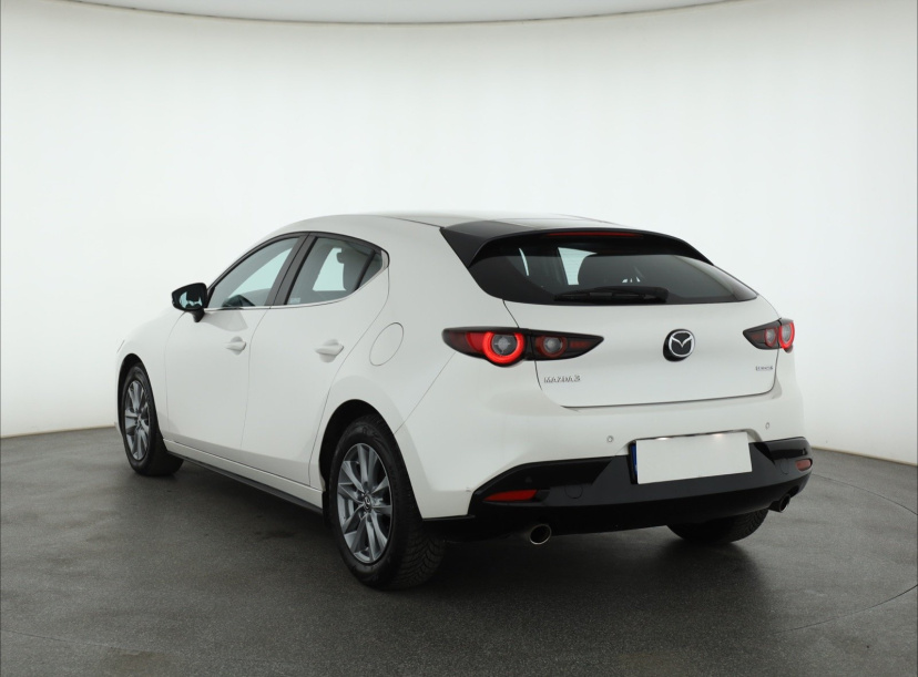 Mazda 3, 2022