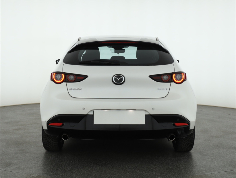 Mazda 3, 2022