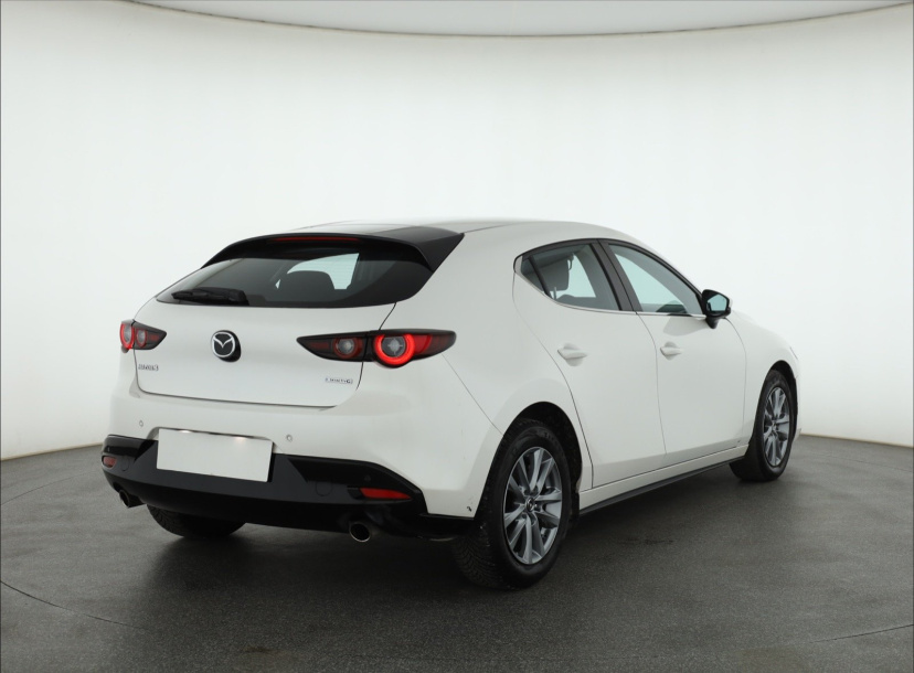 Mazda 3, 2022