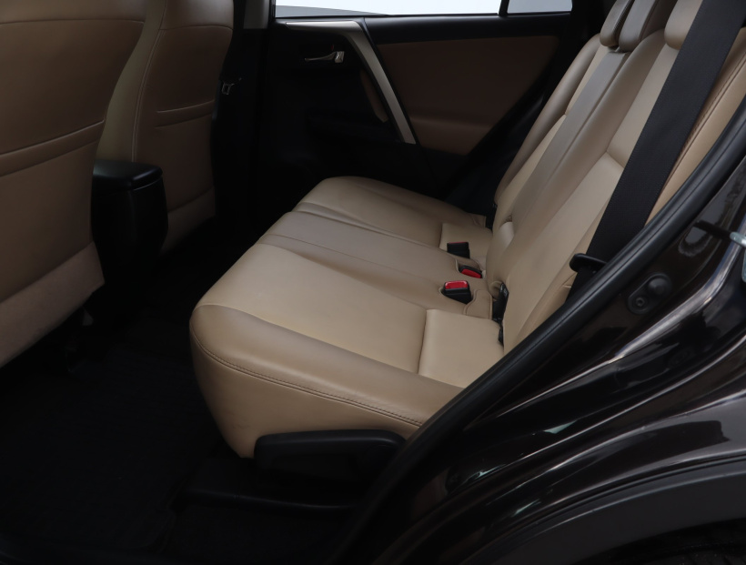 Toyota RAV 4, 2014